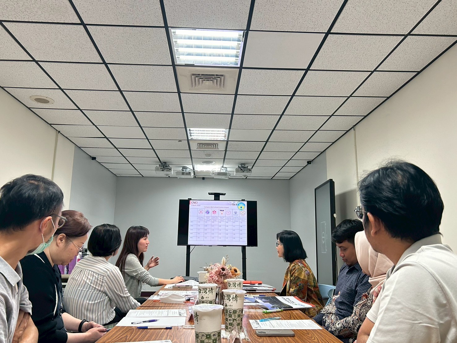 林室均助理教授 介紹高雄醫學大學護理學院的發展歷程學術架構研究特色以及國際合作成果1