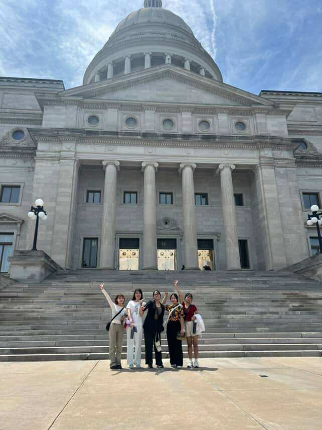 市議會